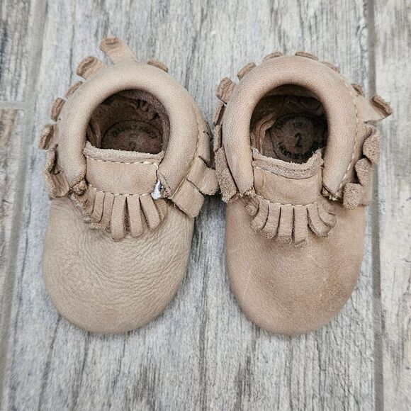 Freshly Picked Weatherd Brown Moccasin Baby Shoes 6-12 Months - Picture 3 of 11